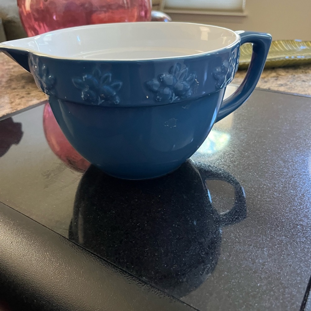 Stoneware Kitchen 10 cup mixing jug